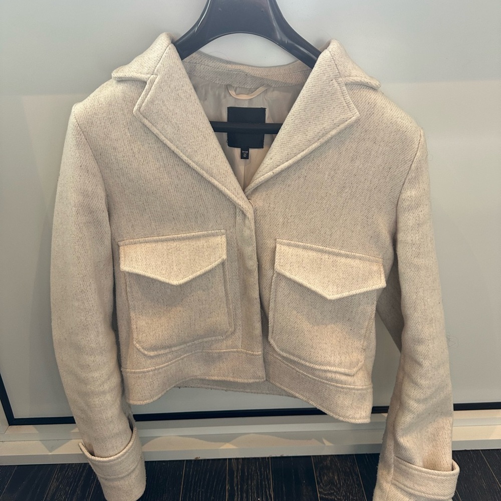 Cropped wool jacket